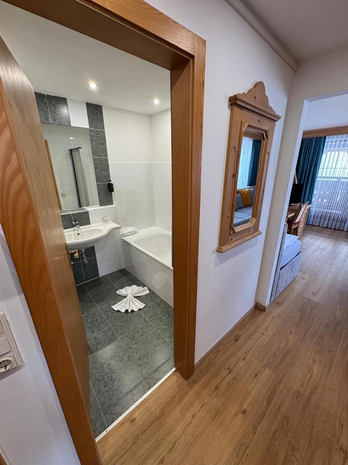 Tieflehner Hof Pitztalhaus Hotel Sankt Leonhard im Pitztal Eksteriør bilde